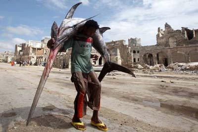 12_31_12_pez_espada_pescado_en_Somalia.jpg