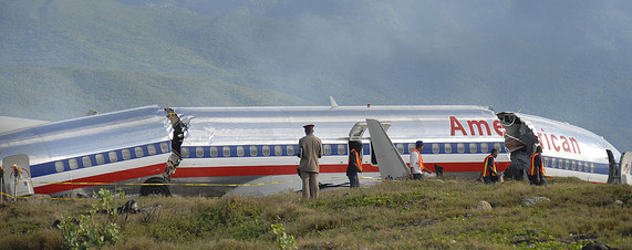 fuselaje_de_avion_partido_en_tres