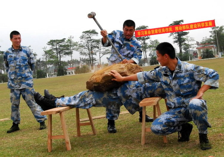 soldados_chinos_en_practicas
